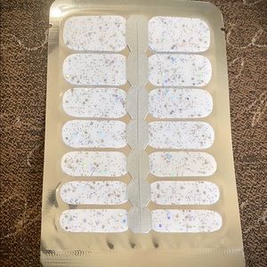 REAL NAIL POLISH STRIPS - White Glittered